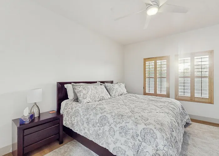 Ferienhaus Balcony & Pool Access! Extended In *
