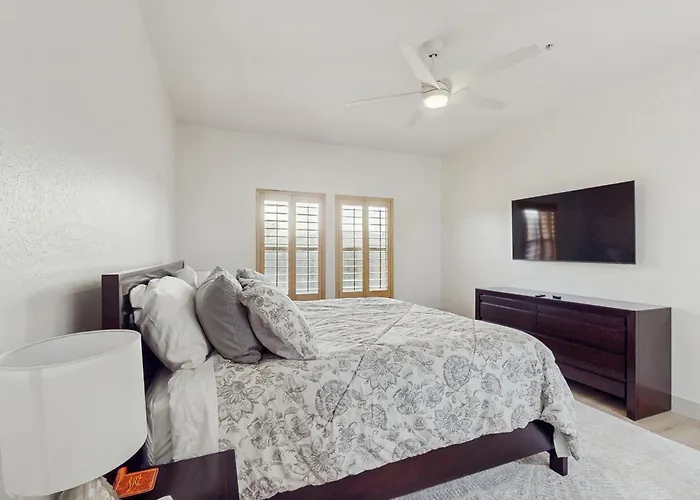 Ferienhaus Balcony & Pool Access! Extended In *